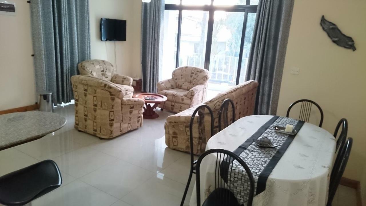 Royal Apart Flic en Flac Exterior photo